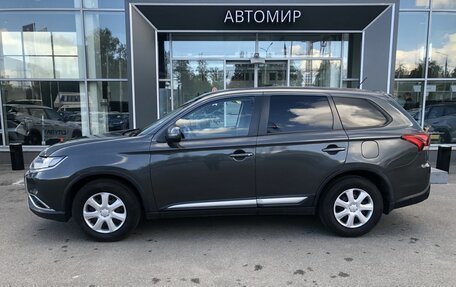 Mitsubishi Outlander III рестайлинг 3, 2016 год, 1 490 000 рублей, 8 фотография