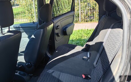 Renault Logan I, 2011 год, 360 000 рублей, 6 фотография