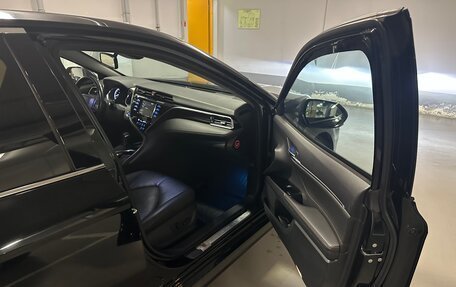 Toyota Camry, 2018 год, 4 490 000 рублей, 17 фотография