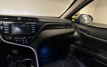 Toyota Camry, 2018 год, 4 490 000 рублей, 14 фотография