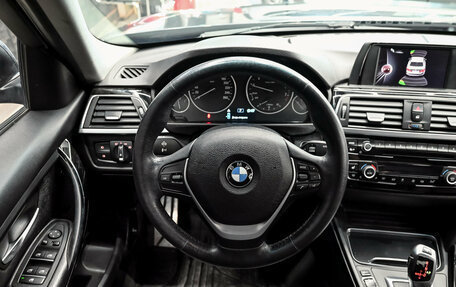 BMW 3 серия, 2017 год, 1 820 000 рублей, 12 фотография