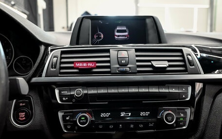 BMW 3 серия, 2017 год, 1 820 000 рублей, 14 фотография