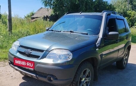 Chevrolet Niva I рестайлинг, 2018 год, 750 000 рублей, 2 фотография