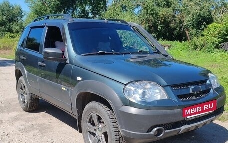 Chevrolet Niva I рестайлинг, 2018 год, 750 000 рублей, 3 фотография