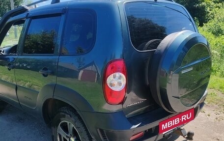 Chevrolet Niva I рестайлинг, 2018 год, 750 000 рублей, 4 фотография