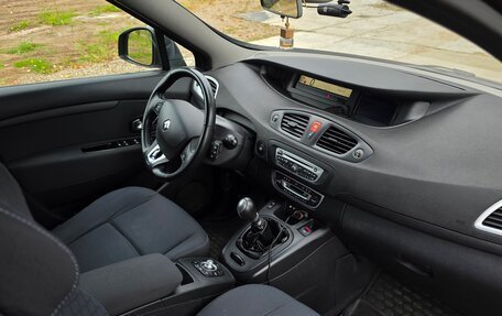 Renault Scenic III, 2010 год, 650 000 рублей, 9 фотография