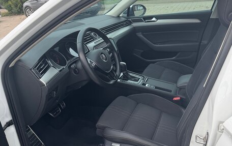 Volkswagen Passat B8 рестайлинг, 2017 год, 3 555 000 рублей, 22 фотография
