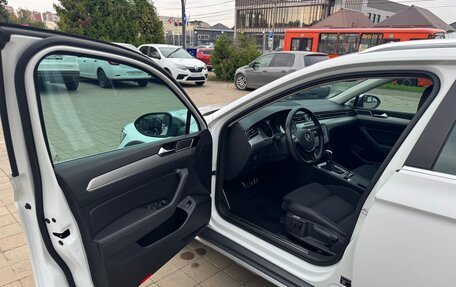 Volkswagen Passat B8 рестайлинг, 2017 год, 3 555 000 рублей, 21 фотография