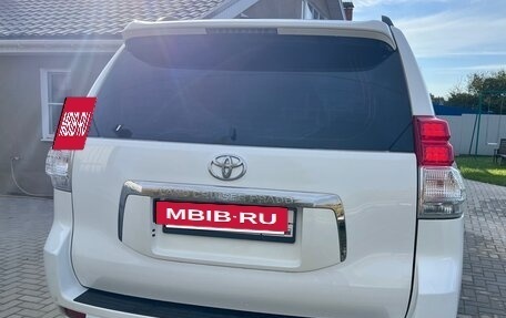 Toyota Land Cruiser Prado 150 рестайлинг 2, 2012 год, 3 049 000 рублей, 4 фотография