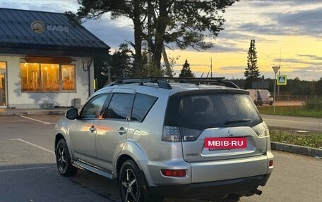 Mitsubishi Outlander III рестайлинг 3, 2011 год, 595 000 рублей, 6 фотография