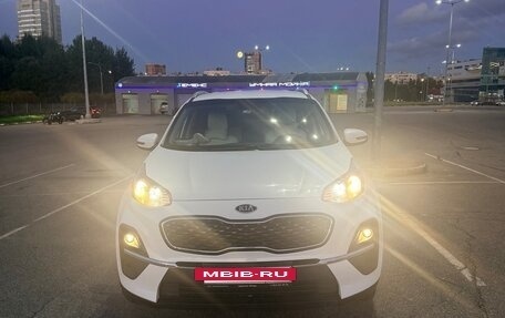 KIA Sportage IV рестайлинг, 2021 год, 2 100 000 рублей, 4 фотография