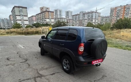 Chevrolet Niva I рестайлинг, 2017 год, 635 000 рублей, 5 фотография