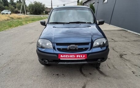 Chevrolet Niva I рестайлинг, 2017 год, 635 000 рублей, 3 фотография