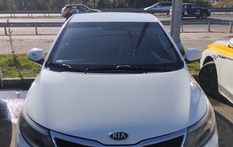 KIA Rio III рестайлинг, 2015 год, 530 000 рублей, 1 фотография