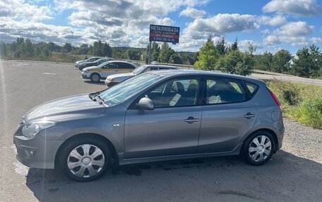 Hyundai i30 I, 2011 год, 750 000 рублей, 2 фотография