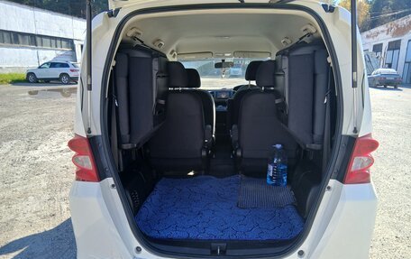 Honda Freed I, 2010 год, 750 000 рублей, 7 фотография