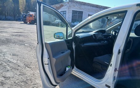 Honda Freed I, 2010 год, 750 000 рублей, 10 фотография
