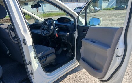 Honda Freed I, 2010 год, 750 000 рублей, 8 фотография