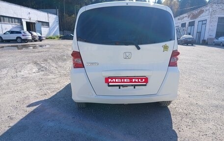 Honda Freed I, 2010 год, 750 000 рублей, 6 фотография