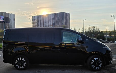 Hyundai Staria, 2024 год, 6 999 999 рублей, 4 фотография