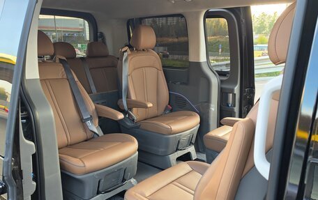 Hyundai Staria, 2024 год, 6 999 999 рублей, 16 фотография