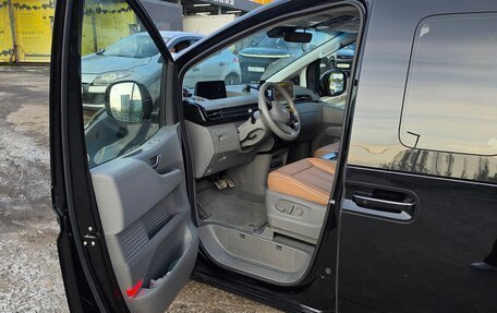 Hyundai Staria, 2024 год, 6 999 999 рублей, 22 фотография