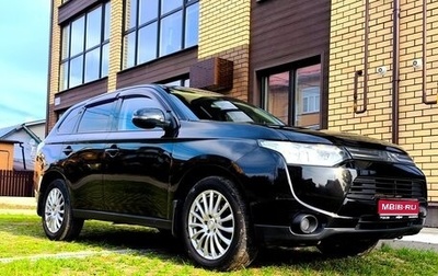 Mitsubishi Outlander III рестайлинг 3, 2013 год, 1 220 000 рублей, 1 фотография