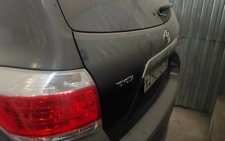 Toyota Highlander III, 2013 год, 3 000 000 рублей, 4 фотография