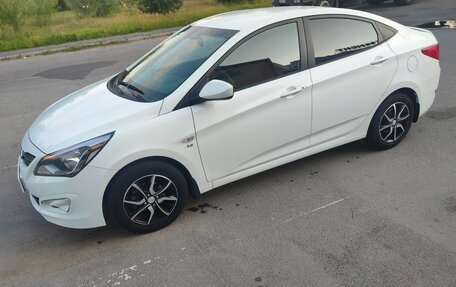 Hyundai Solaris II рестайлинг, 2015 год, 1 230 000 рублей, 7 фотография