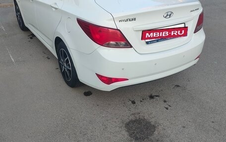 Hyundai Solaris II рестайлинг, 2015 год, 1 230 000 рублей, 6 фотография