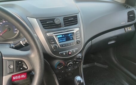 Hyundai Solaris II рестайлинг, 2015 год, 1 230 000 рублей, 10 фотография