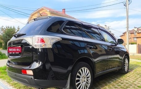 Mitsubishi Outlander III рестайлинг 3, 2013 год, 1 220 000 рублей, 7 фотография