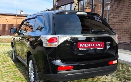 Mitsubishi Outlander III рестайлинг 3, 2013 год, 1 220 000 рублей, 8 фотография
