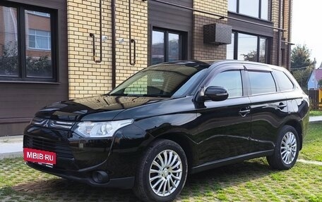 Mitsubishi Outlander III рестайлинг 3, 2013 год, 1 220 000 рублей, 14 фотография