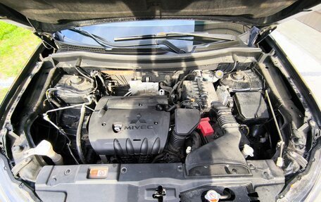 Mitsubishi Outlander III рестайлинг 3, 2013 год, 1 220 000 рублей, 23 фотография