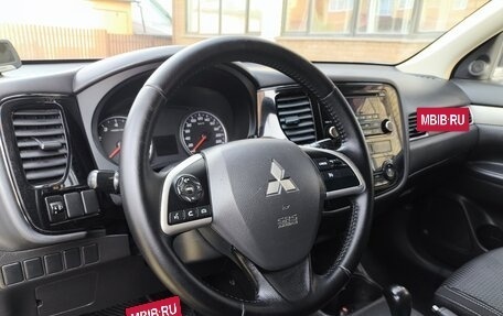 Mitsubishi Outlander III рестайлинг 3, 2013 год, 1 220 000 рублей, 19 фотография