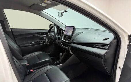 Toyota Yaris XP150 рестайлинг, 2022 год, 1 407 007 рублей, 19 фотография
