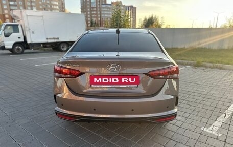 Hyundai Solaris II рестайлинг, 2022 год, 1 730 000 рублей, 5 фотография
