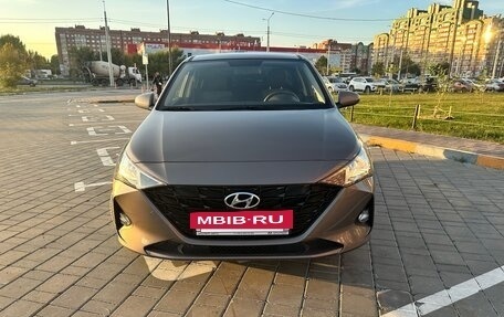 Hyundai Solaris II рестайлинг, 2022 год, 1 730 000 рублей, 2 фотография