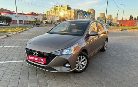 Hyundai Solaris II рестайлинг, 2022 год, 1 730 000 рублей, 3 фотография