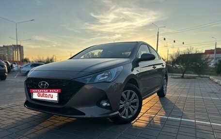 Hyundai Solaris II рестайлинг, 2022 год, 1 730 000 рублей, 8 фотография