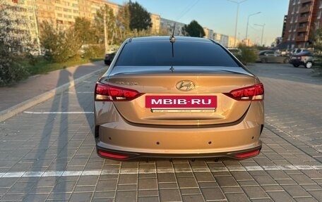 Hyundai Solaris II рестайлинг, 2022 год, 1 730 000 рублей, 7 фотография
