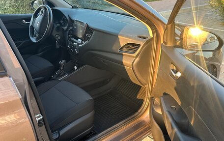 Hyundai Solaris II рестайлинг, 2022 год, 1 730 000 рублей, 13 фотография