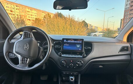 Hyundai Solaris II рестайлинг, 2022 год, 1 730 000 рублей, 14 фотография