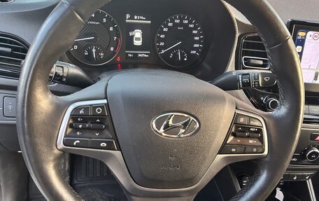 Hyundai Solaris II рестайлинг, 2022 год, 1 730 000 рублей, 17 фотография