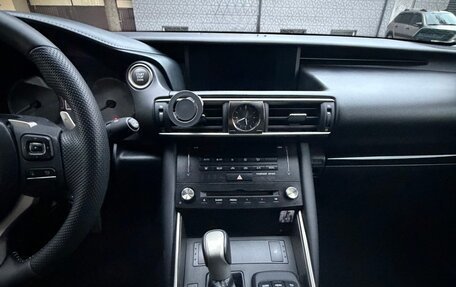 Lexus IS III, 2018 год, 3 500 000 рублей, 18 фотография