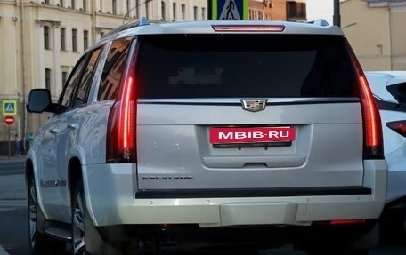 Cadillac Escalade IV, 2016 год, 3 700 000 рублей, 2 фотография