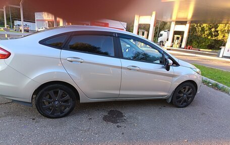 Ford Fiesta, 2015 год, 665 000 рублей, 4 фотография