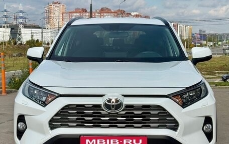 Toyota RAV4, 2020 год, 3 150 000 рублей, 6 фотография