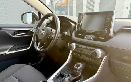 Toyota RAV4, 2020 год, 3 150 000 рублей, 17 фотография